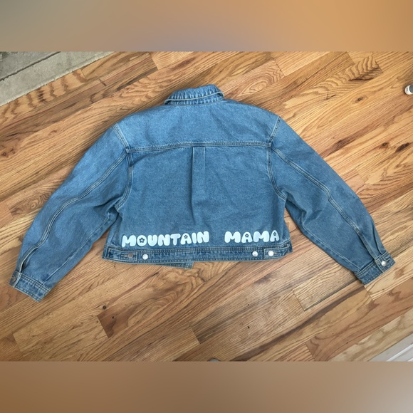 Universal Thread Jackets & Blazers - Mountain Mama Universal Thread XL Cropped Jean Jacket